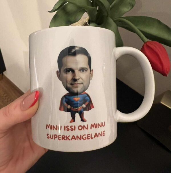 Isa supermani kruus isa või vanaisa foto järgi - Image 2